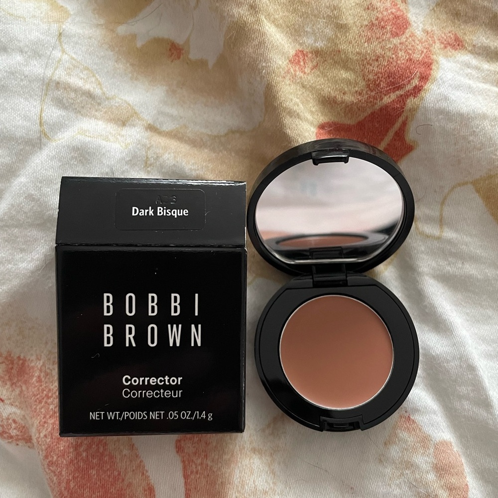 Bobbi Brown Corrector in Dark Bisque